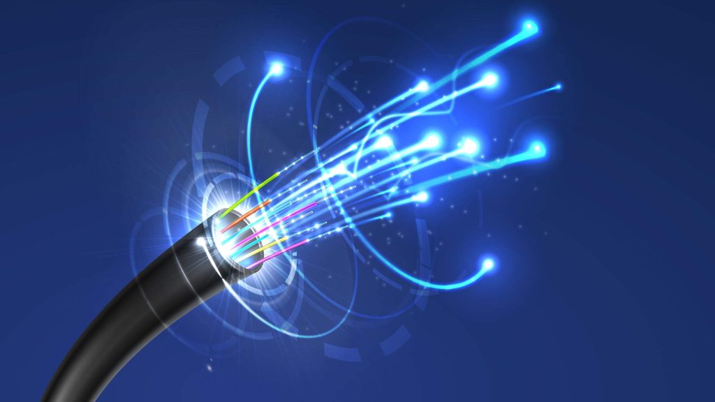 fiber optic มี 2 ประเภท คือ สายเคเบิลใยแก้วนำแสงแบบ Single Mode กับ แบบ Multi Mode